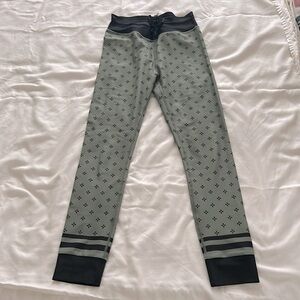 OG olive green Sarah’s Day leggings M